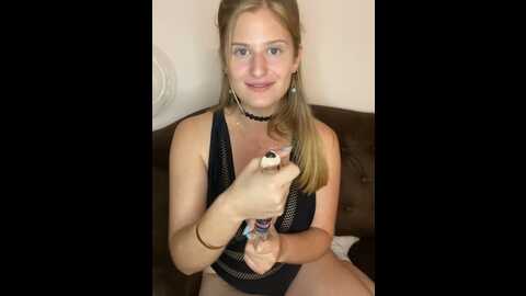 busty_ellie @ stripchat on 20231014