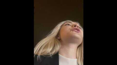 misa_akerman @ stripchat on 20231014