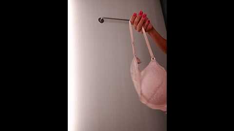 larareinadelsol @ stripchat on 20231015