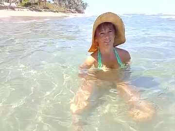 luna_natural @ stripchat on 20231015