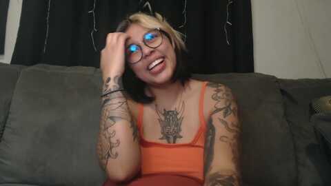 miacanela_xo @ stripchat on 20231015