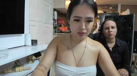 sara_fun @ stripchat on 20231015