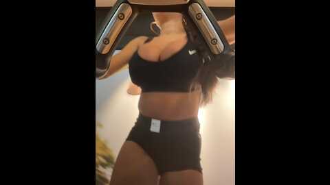 f3ckdolllucy @ stripchat on 20231016