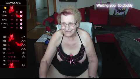 heisseoma77 @ stripchat on 20231016