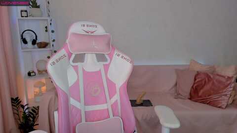 madelineevans @ stripchat on 20231016