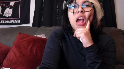 miacanela_xo @ stripchat on 20231016