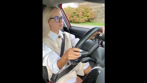 streetdoll @ stripchat on 20231016