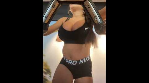 f3ckdolllucy @ stripchat on 20231018