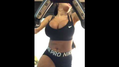 f3ckdolllucy @ stripchat on 20231018