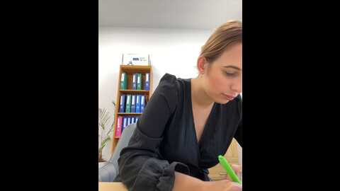 hii_lolla @ stripchat on 20231018