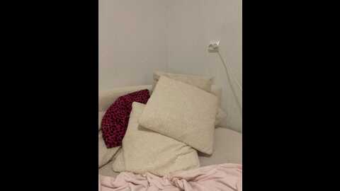 lilleambi @ stripchat on 20231018