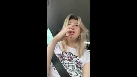 littlebitchess @ stripchat on 20231018