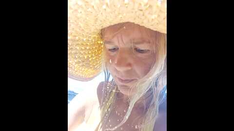 luna_natural @ stripchat on 20231018