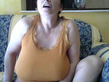 martamilf2 @ stripchat on 20231018