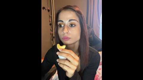 sarahqueen001 @ stripchat on 20231018