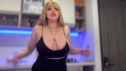 alirawrz @ stripchat on 20231019