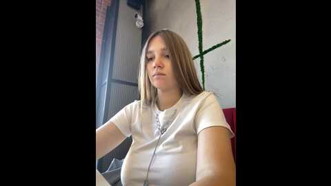 wow_dream @ stripchat on 20231019