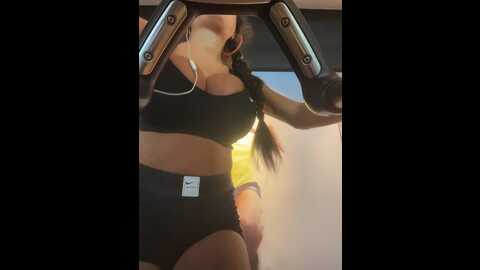 f3ckdolllucy @ stripchat on 20231020