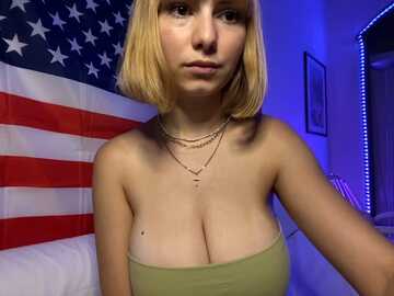 laylaastar @ stripchat on 20231020