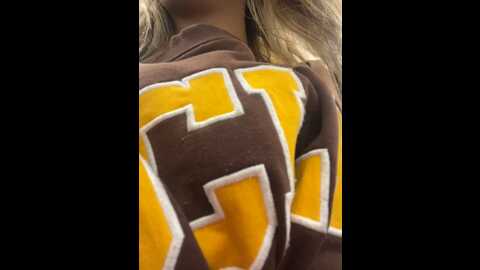 mila_morgan @ stripchat on 20231020