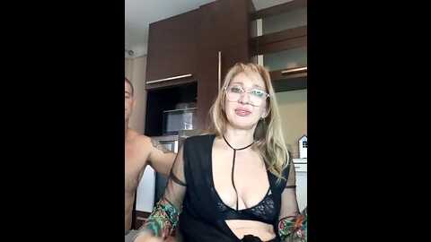 mom___dad @ stripchat on 20231020