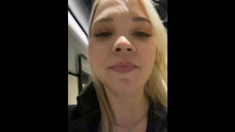 street_krystina @ stripchat on 20231020