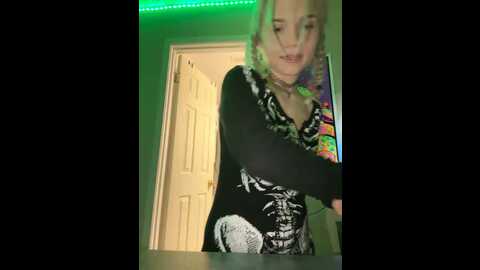 cutiepietease02 @ stripchat on 20231021