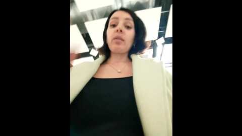 evaxoair @ stripchat on 20231021