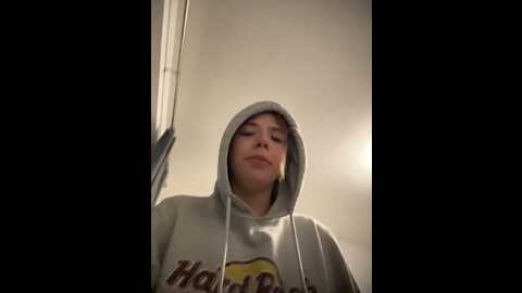 juliaundadem @ stripchat on 20231021