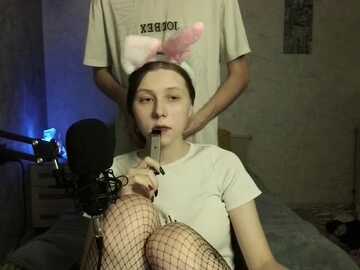 almost_virgin2 @ stripchat on 20231022