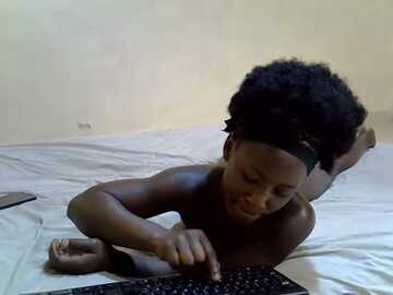 bfonpussy @ stripchat on 20231022