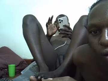 extrahairy_dic @ stripchat on 20231022