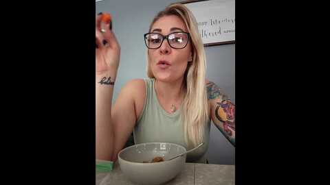 hollytattoo @ stripchat on 20231022