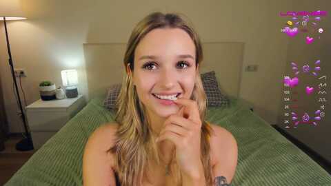 emma_sunshine_ @ stripchat on 20231023