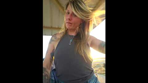 sheissomething @ stripchat on 20231023