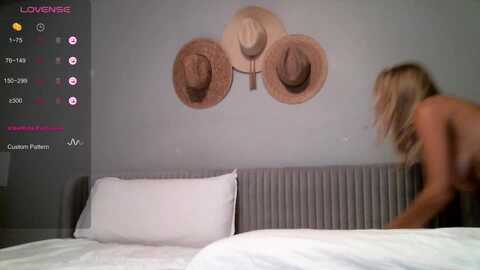 cumoncandy69 @ stripchat on 20231024