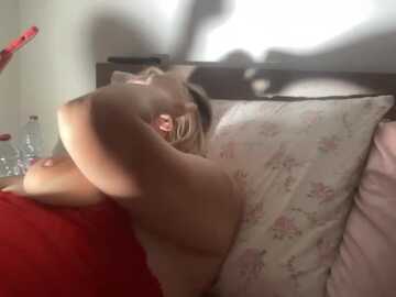 elisablonde @ stripchat on 20231024