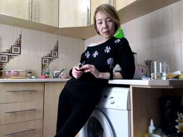 hana_etsu @ stripchat on 20231024