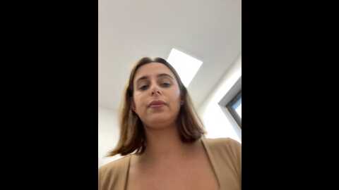 hii_lolla @ stripchat on 20231024