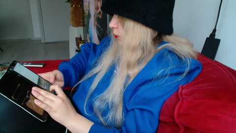 lizze21 @ stripchat on 20231024