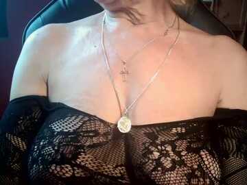 omi0911 @ stripchat on 20231024