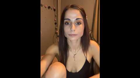 sarahqueen001 @ stripchat on 20231024