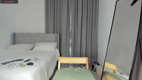 sweetfox_365 @ stripchat on 20231024