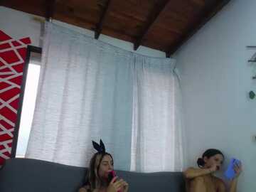 buny_horny3 @ stripchat on 20231025