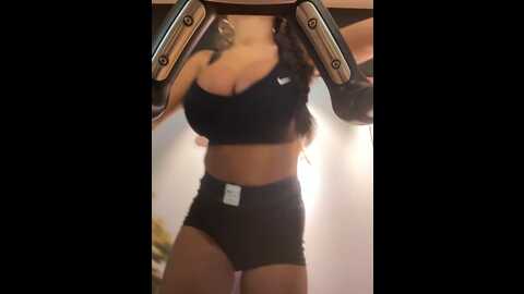 f3ckdolllucy @ stripchat on 20231025