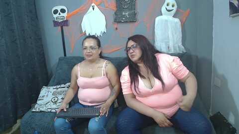 lesb_milf @ stripchat on 20231025