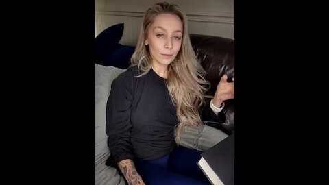 lilyorion @ stripchat on 20231025