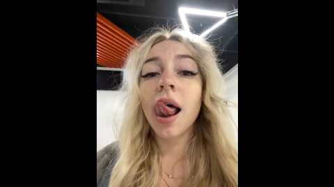 melissa__mur @ stripchat on 20231025