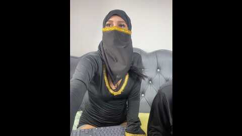 nayla_ali @ stripchat on 20231025