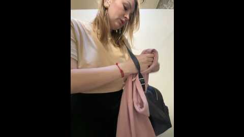 teya_moon_ @ stripchat on 20231025